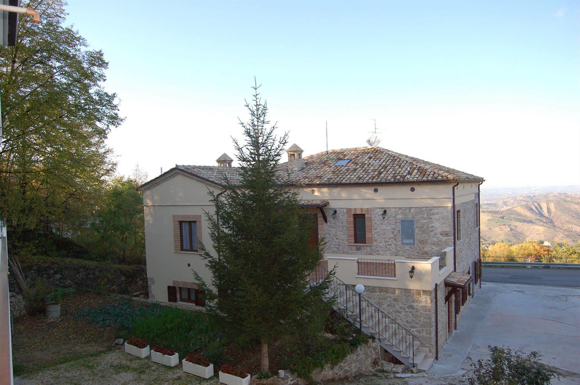 Le Pietre Ricce B&B Roccamontepiano المظهر الخارجي الصورة